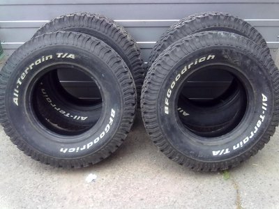 0-prodam-rezinu-bfgoodrich-all-terrain-235-85r16.jpg